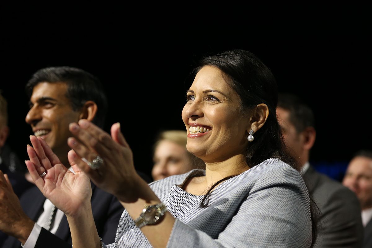 东莞市中德技工学校2022年招生简章-助您成为高薪技术人才