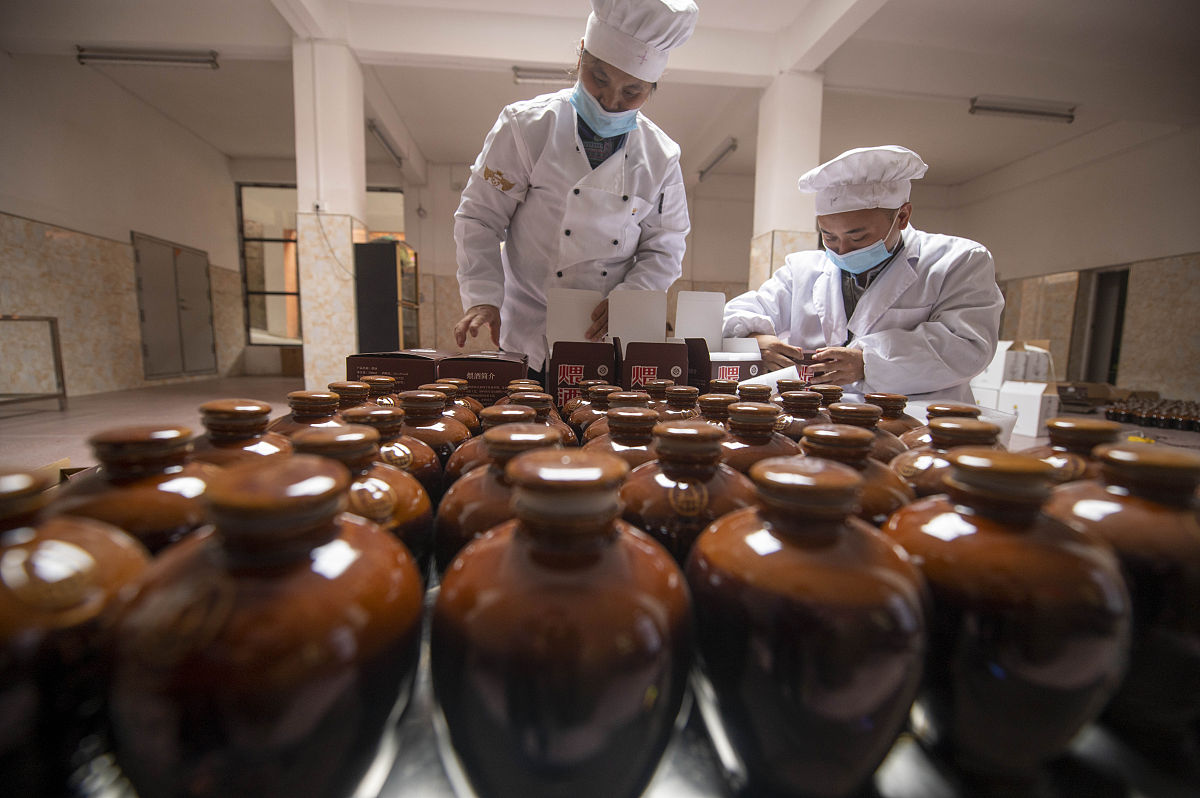 荣格长兴牌参茸酒生产工艺详解 - 揭秘品质背后的秘密