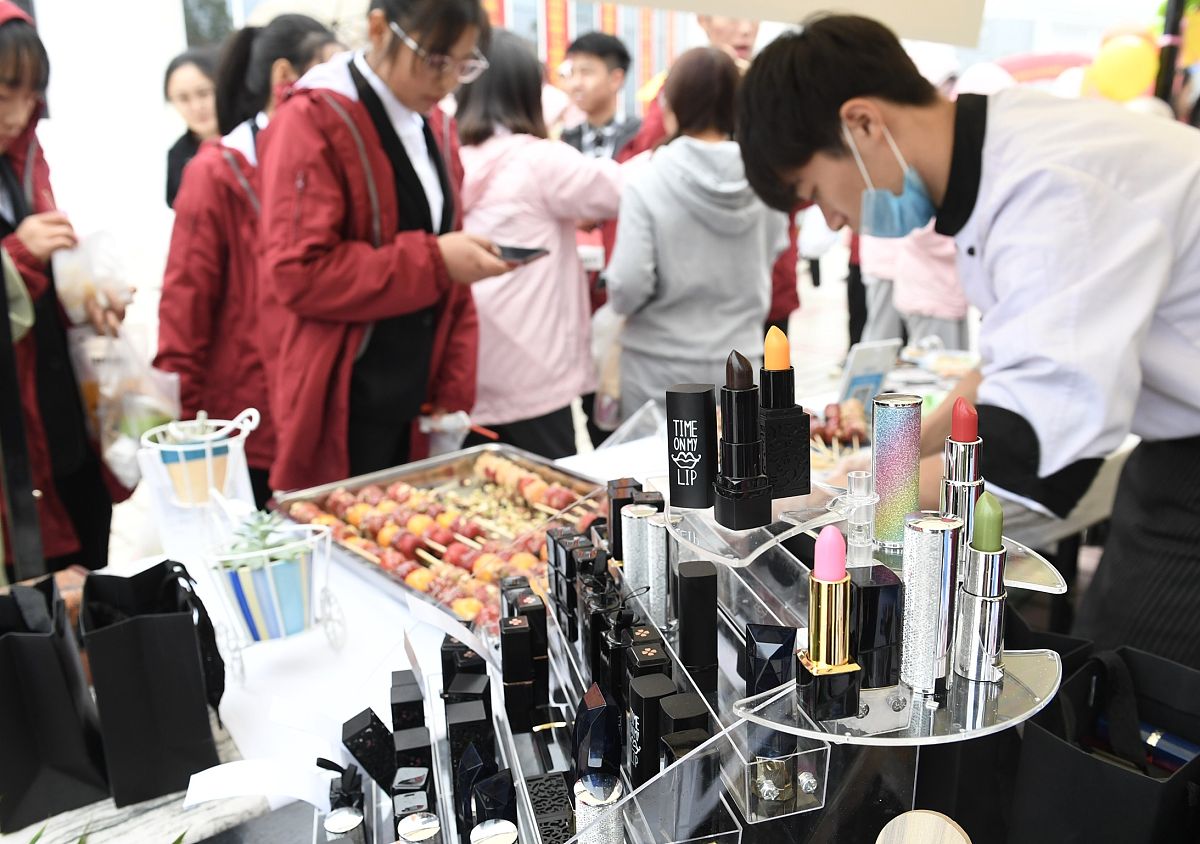 九年级语文教学的浅谈：问题、对策及创新