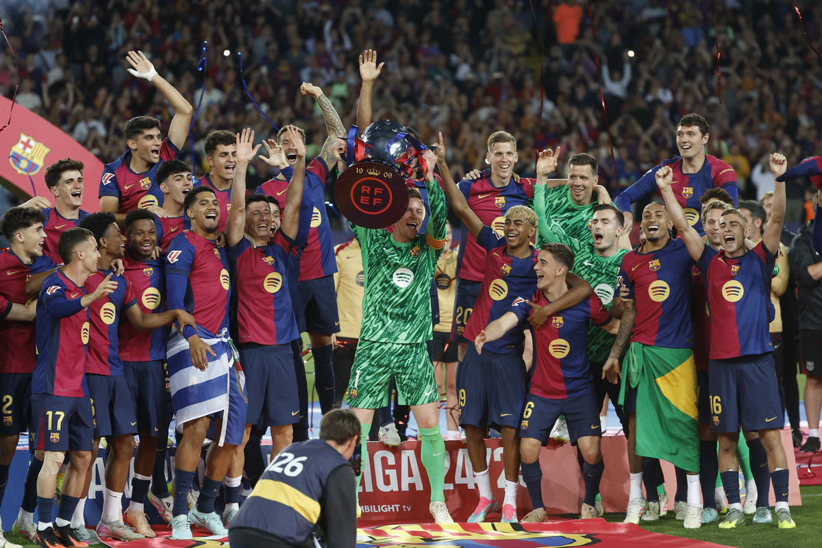 请根据网站名称英博体育新闻网以及关键词-欧冠英超西甲世界杯欧洲杯编写一个低于500字网站描述