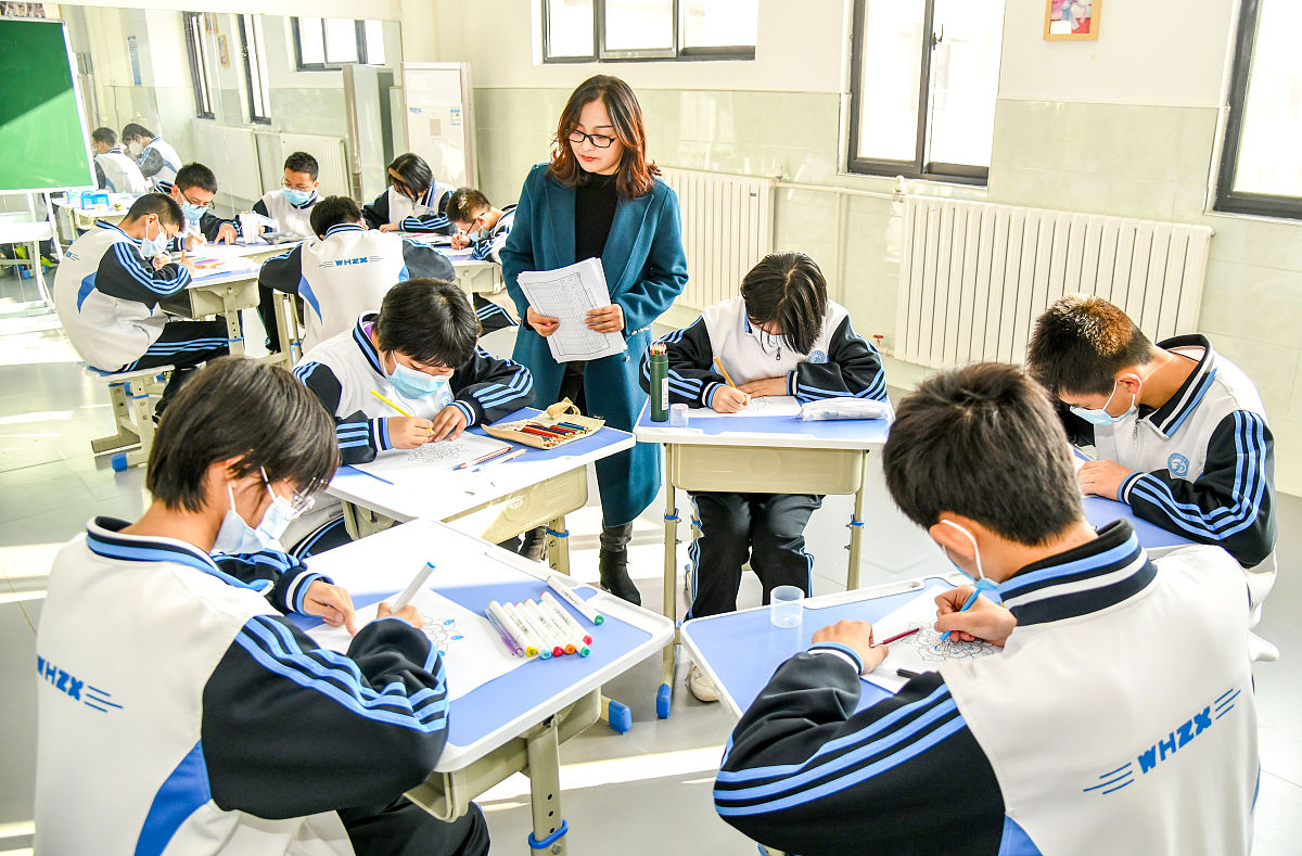 同时在校园体育信息化的基础上全面提升学生体质健康。换一个在别的基础上