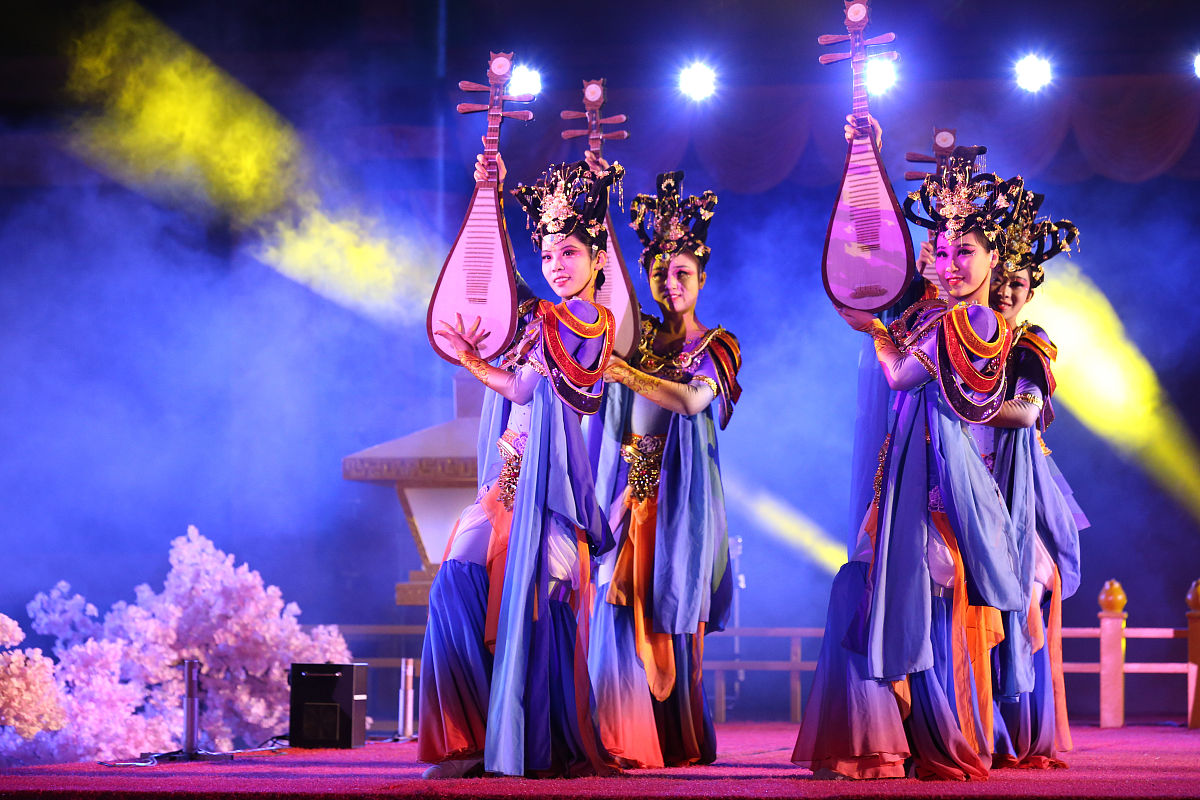 中国戏曲的构成部分不包括