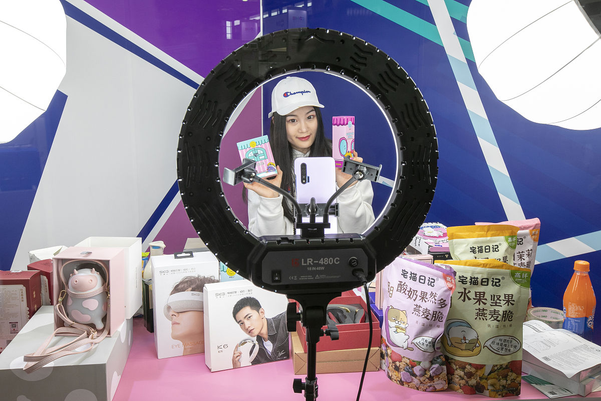 酒具直播技巧：10个吸引用户方法，助你爆火！