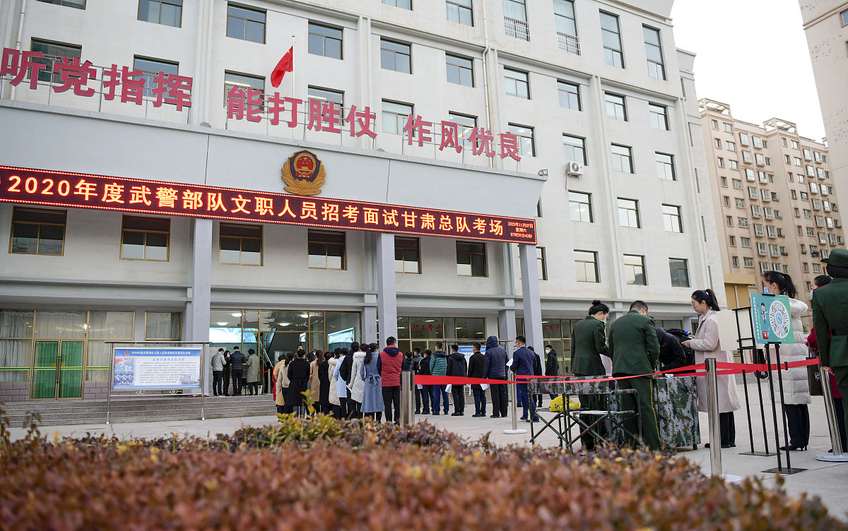 写一篇实习报告内容是关于天津市滨海新区公安局治安管理支队七大队的消防工作请详细说明参与消防救援包含哪些内容写一段话