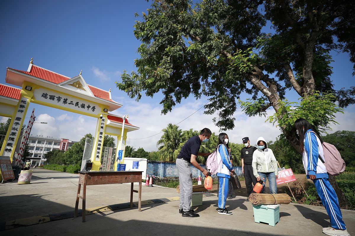 红河哈尼族彝族自治州卫生学校地址-云南省红河州医学院校
