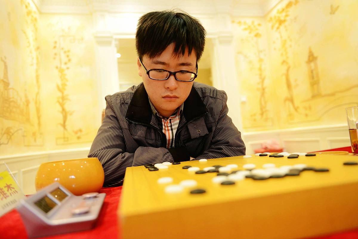 连笑 - 中国围棋职业九段棋手，世界围棋名人