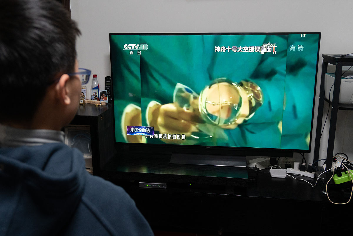 威普森显示器出现白屏怎么办