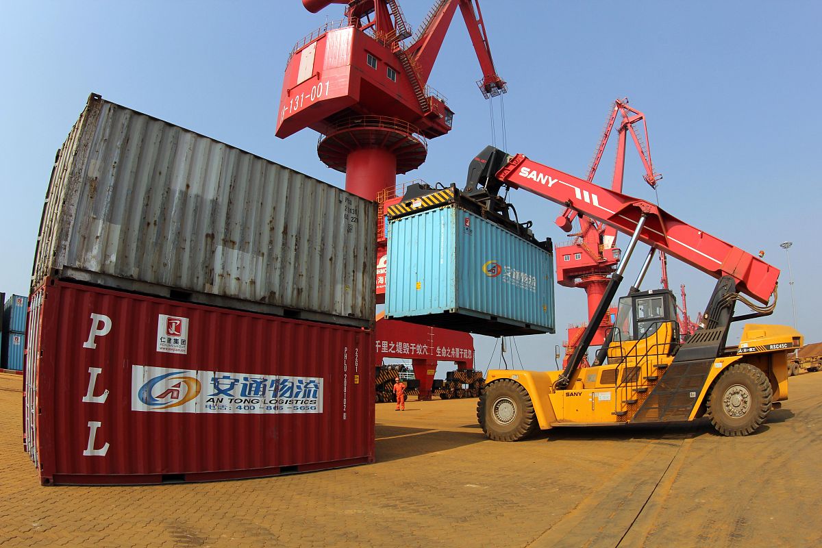 南京港的集装箱货物装卸服务能力