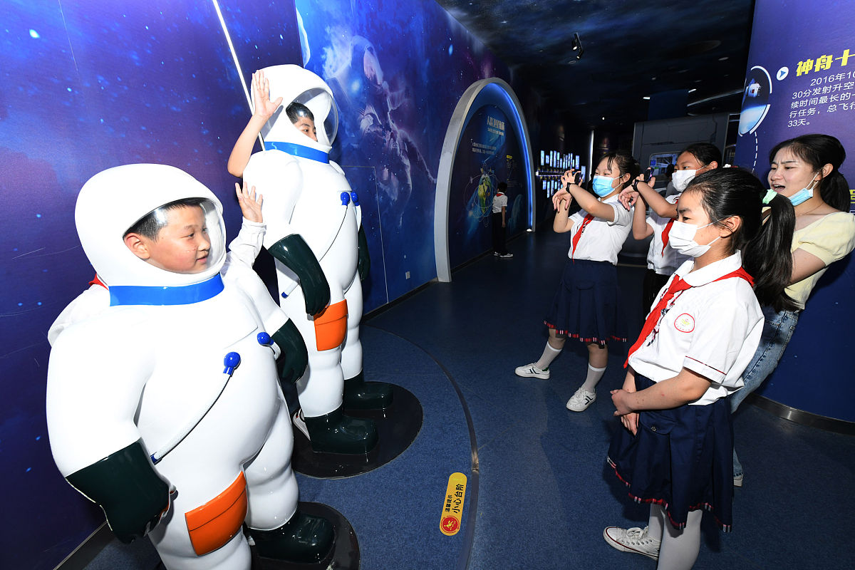 阜阳工业经济学校2021年招生条件是什么