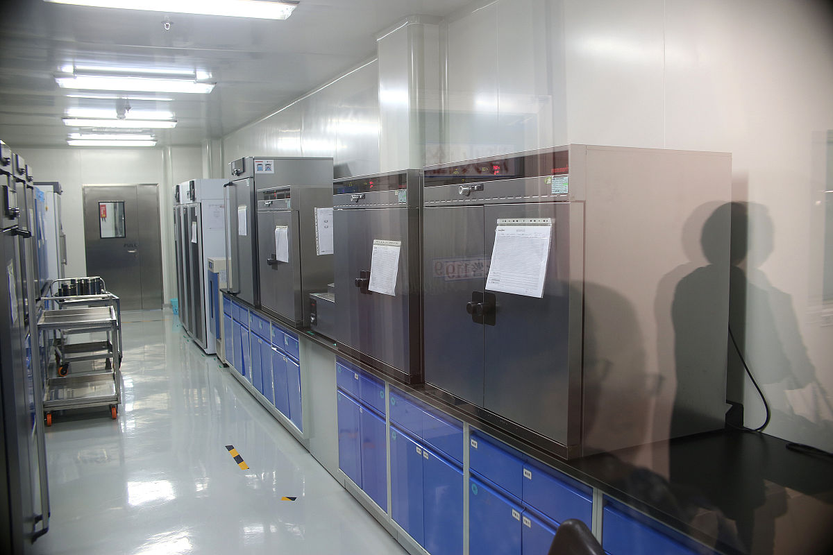 万级洁净车间空调冷量计算：2000-3000W/m² 详细指南