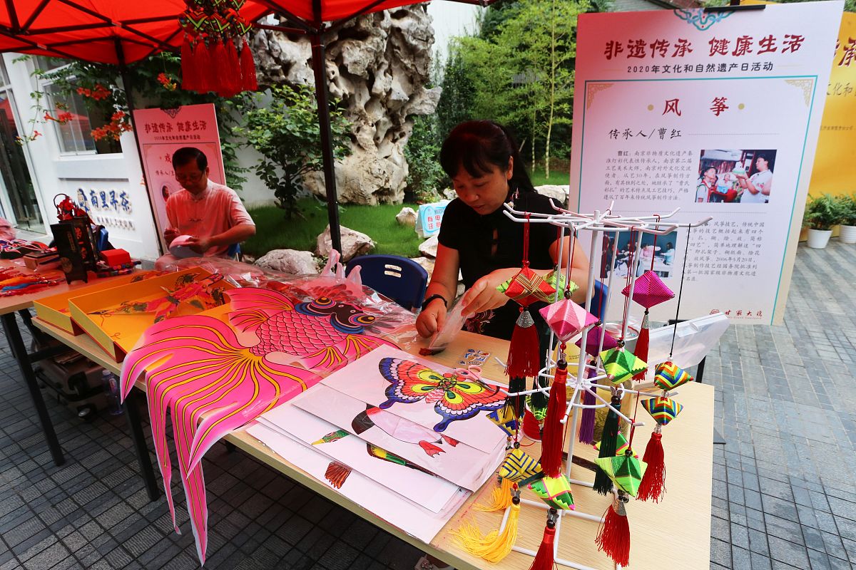 民族传统技艺专业：传承与创新之路