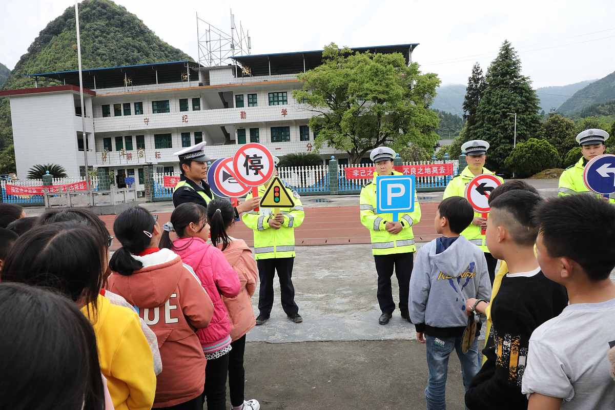 曲靖农业学校2019年五年一贯制大专报名联系方式