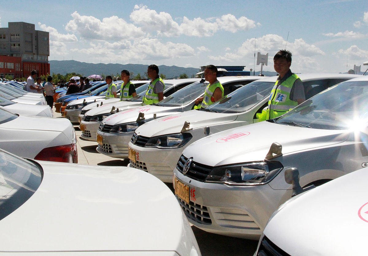 驾校教练时间安排优化：贪心算法实现最大化学员练车人数