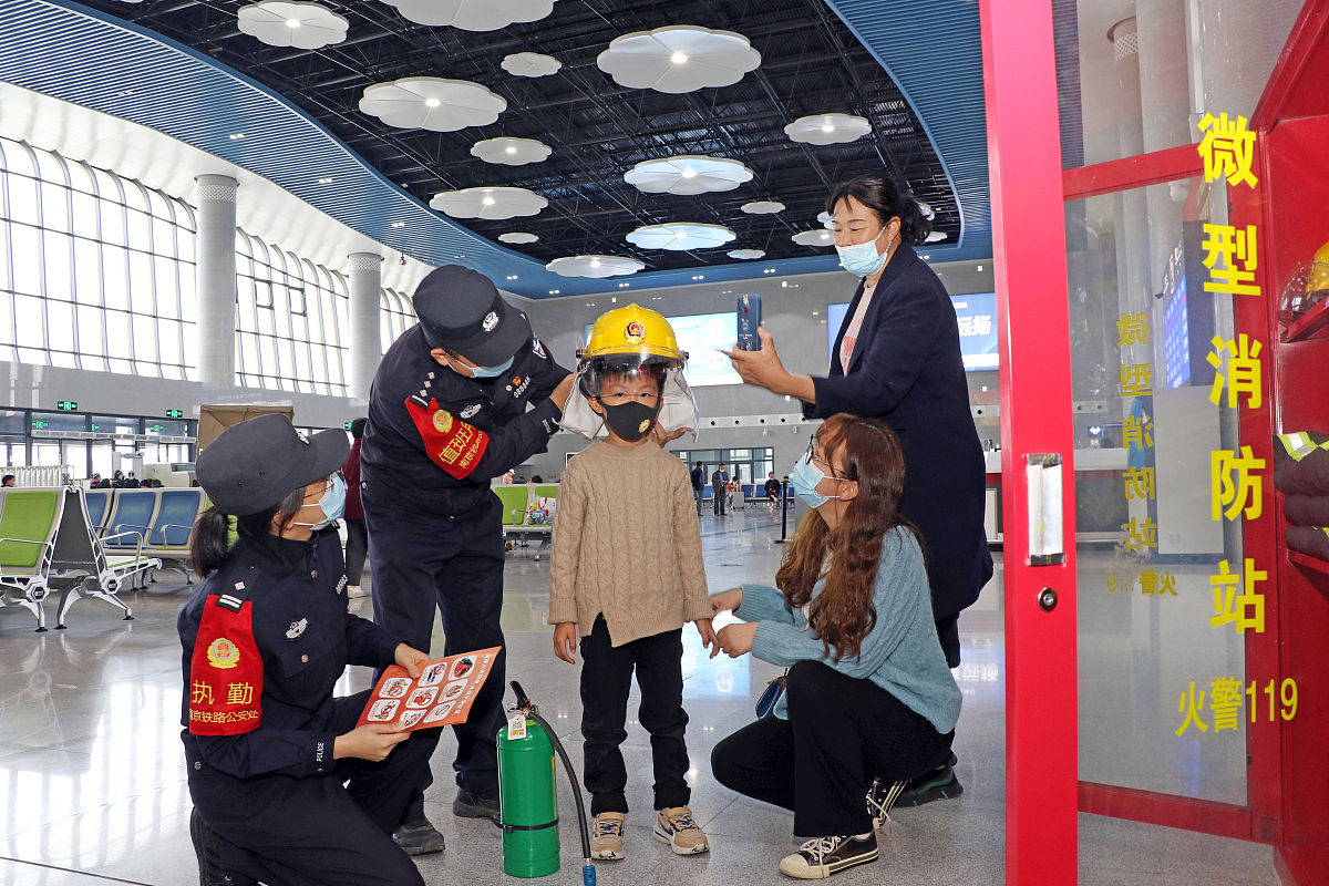 江苏铁路学校2023年女生多吗？-就业前景如何？