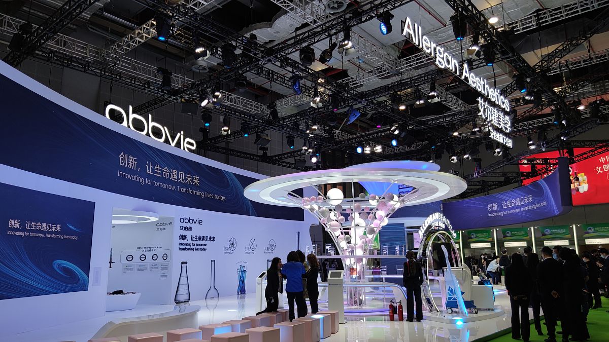 根据文章主题为什么要组织展会分析文章所面向的用户群体类型