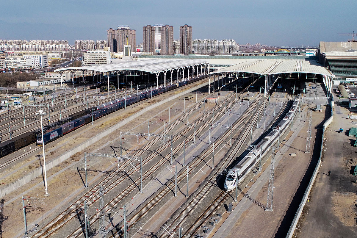 云南省初中生学高铁学校要读几年-好不好