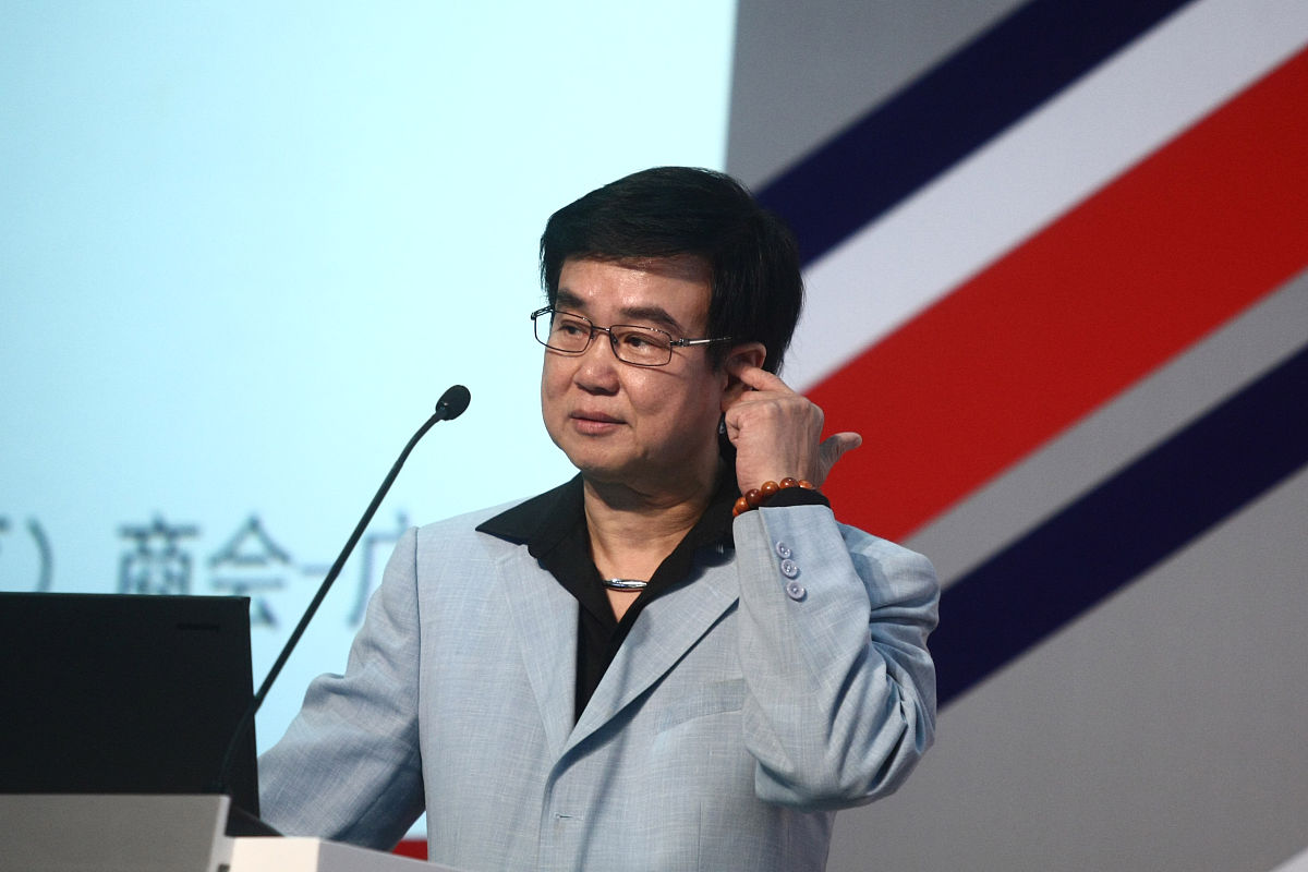 2013年8月29日,广州,黄百鸣出席"转型升级香港博览"("smarthk")活动.2