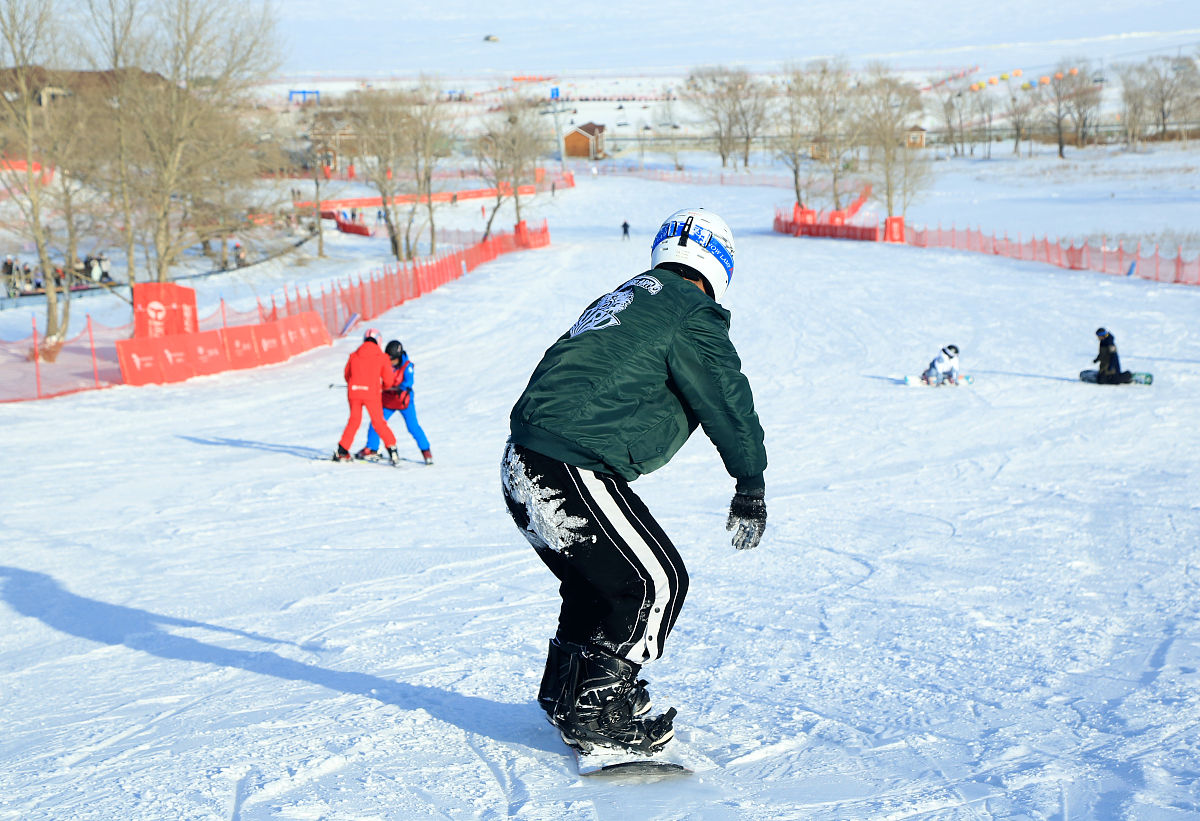 张家口华翔中等职业学校2021年招生简章 - 助力梦想起航