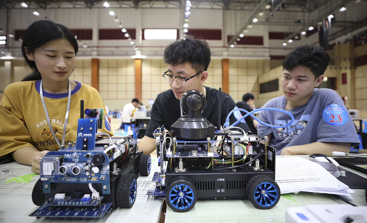 湖北游戏软件开发中等学校人工智能机器人专业好不好？有什么招生要求；：：；；