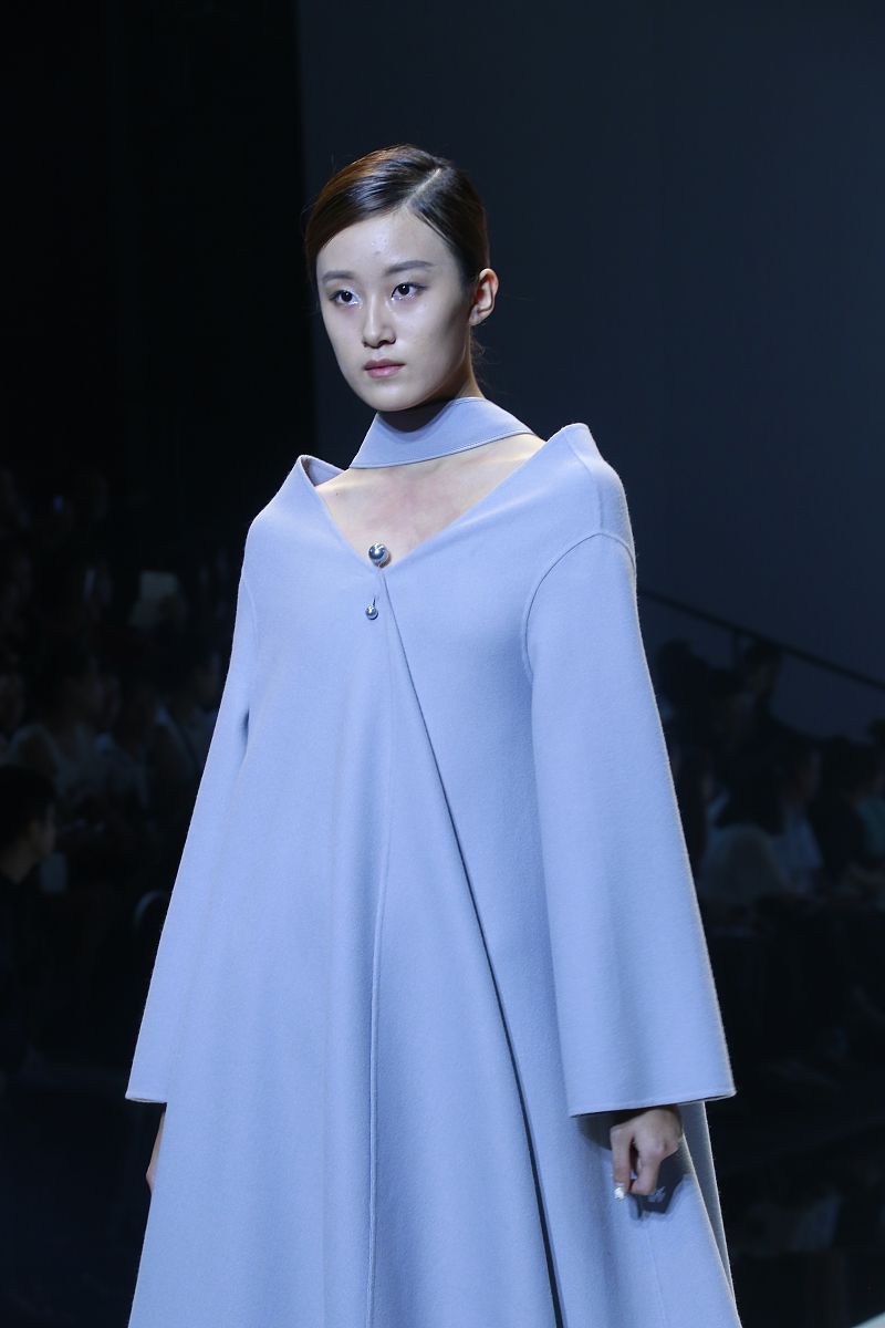 河南省新闻出版学校的计算机平面设计平面广告设计与制作3+2大专行业有哪些优势