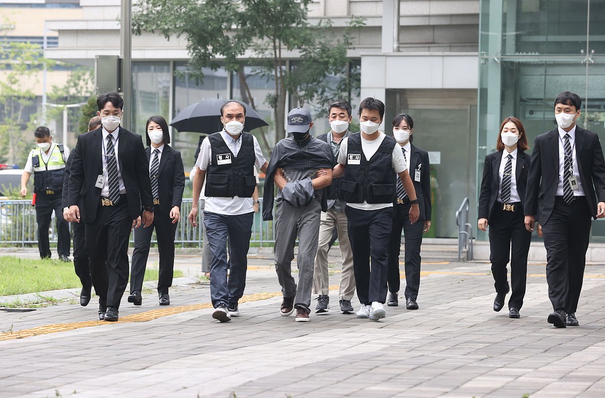 格式管辖条款审查：程序合法性与内容公平合理性