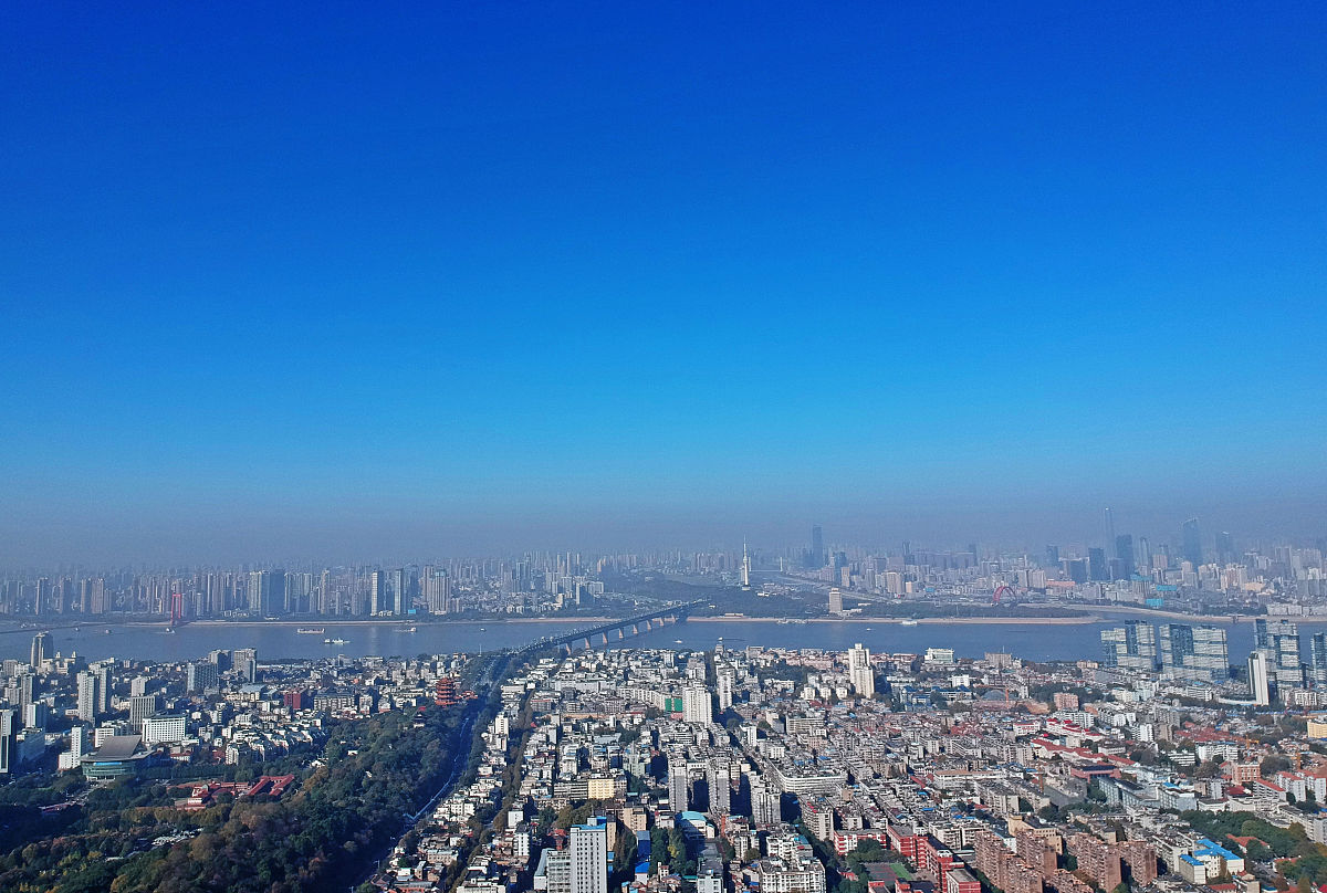 2019年11月19日,初冬武汉城市风光.