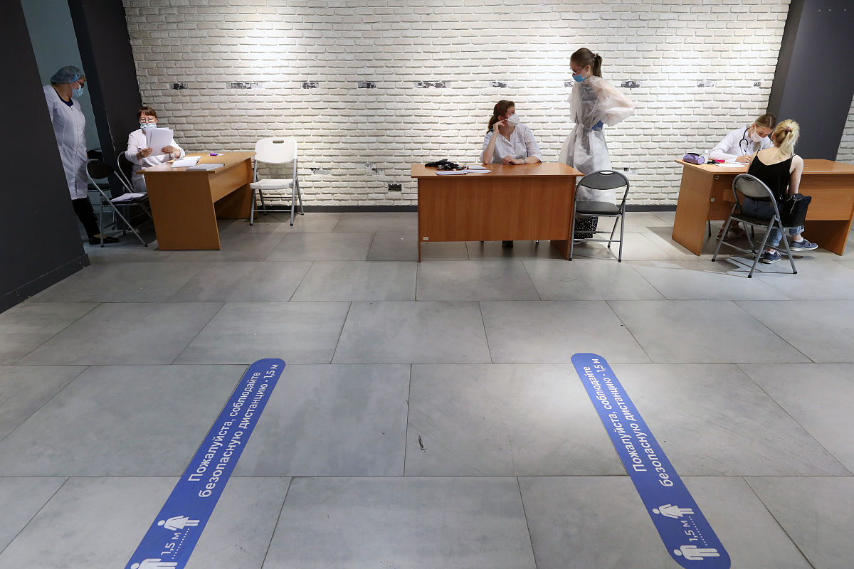 当地时间2021年7月22日,俄罗斯叶卡捷琳堡,新冠疫苗接种工作持续中.据