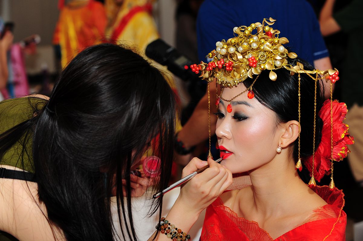 西安新娘嫁日化妆培训学校怎么样？好不好？