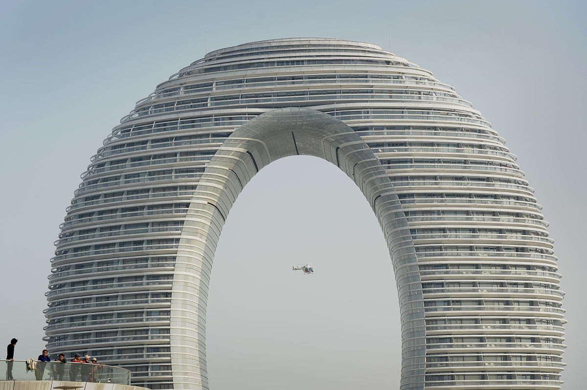 2013年11月6日,湖州市的新地标建筑,湖州喜来登太湖明珠月亮酒店.