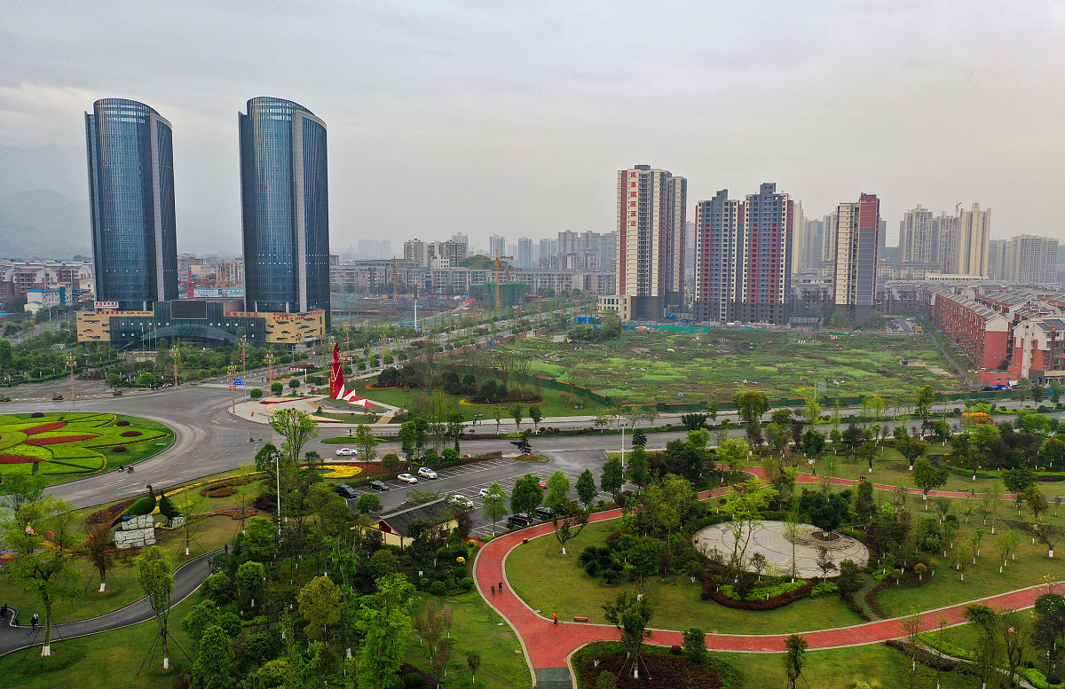 华荧航拍通知：明天拍摄，请刘总确认修改内容