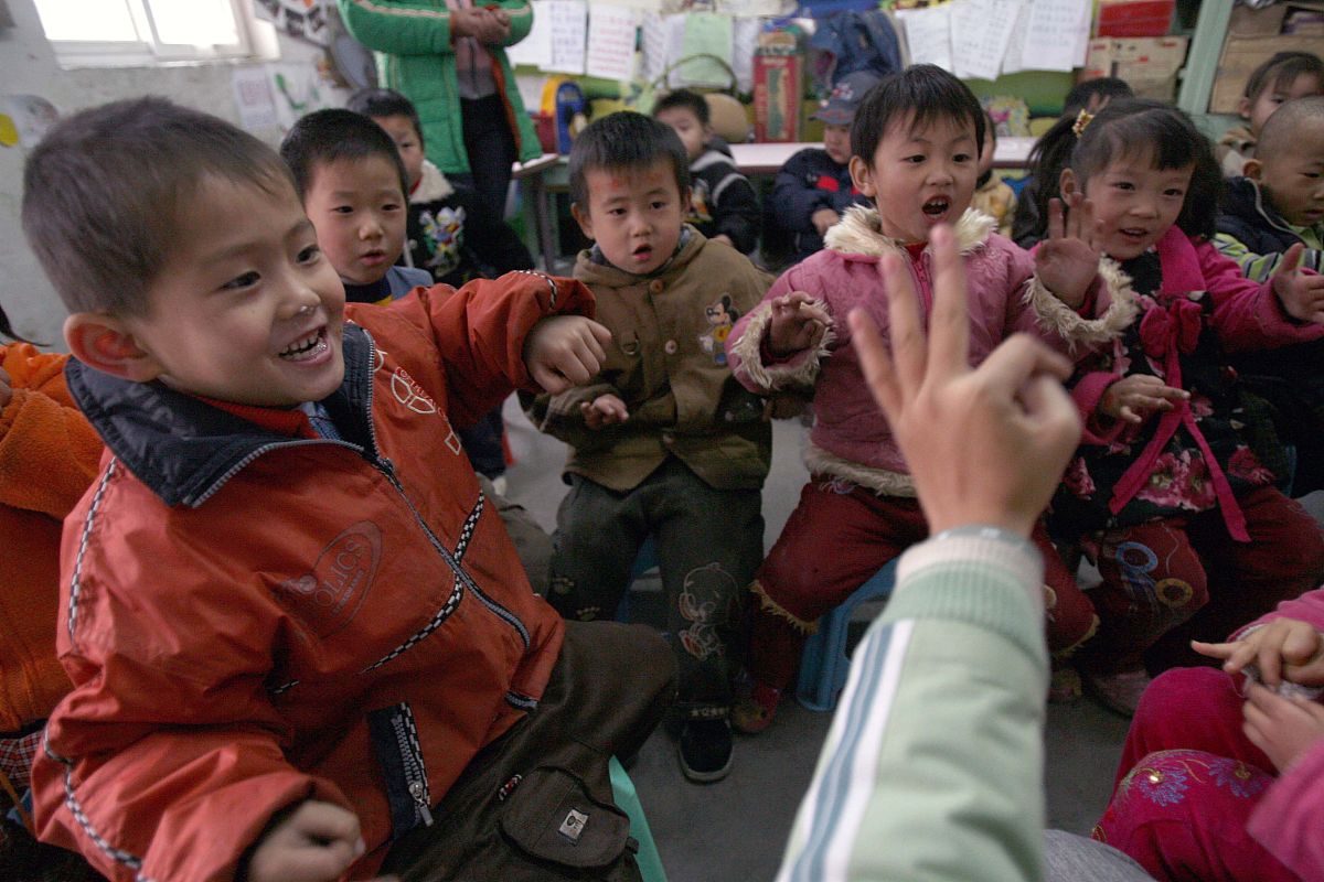 无棣学前教育学校开设铁道工程测量课程，培养孩子们的实践能力