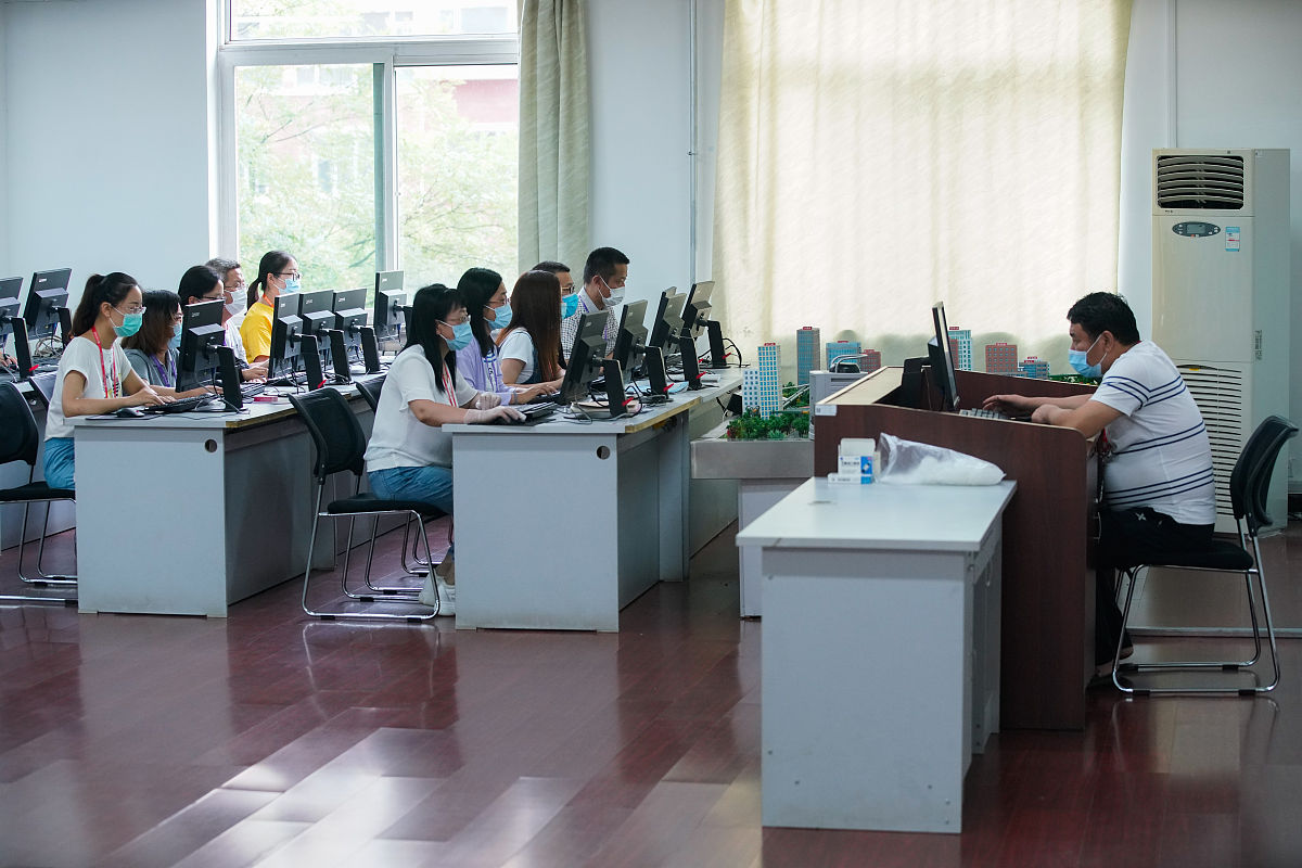 邯郸技师学院开设电子商务专业吗？