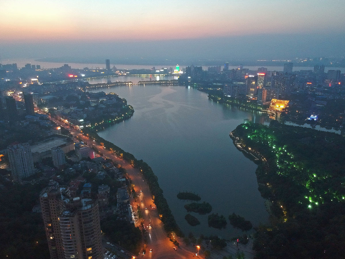 2019年6月3日,江西九江,城市夜景.