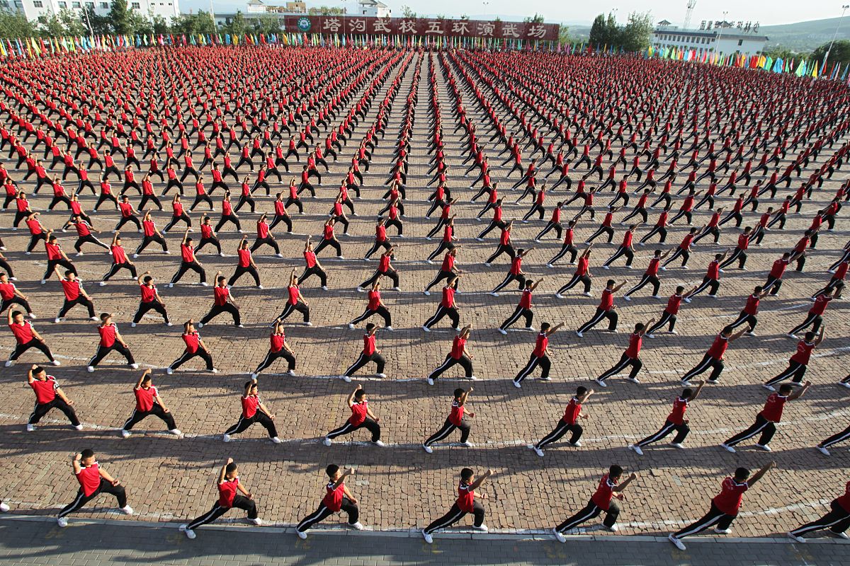 登封少林弘武中等专业学校和嵩山少林寺武僧团培训基地的关系 怎么样