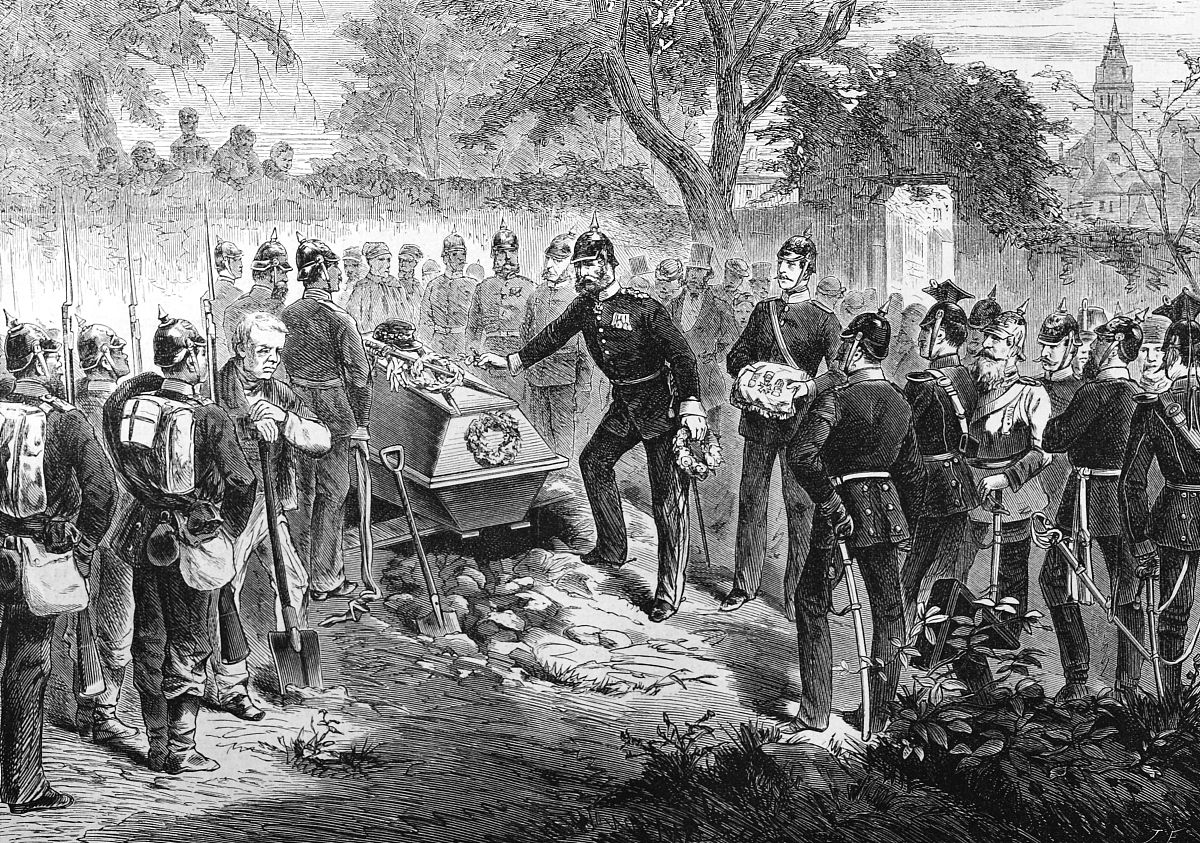 西方侵略对小农经济的破坏与影响：近代史案例分析