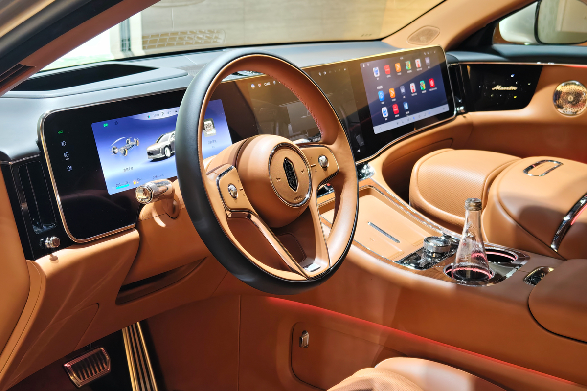 2018款揽胜SVAutobiography版内饰曝光：洛杉矶车展首发，豪华科技定制化服务