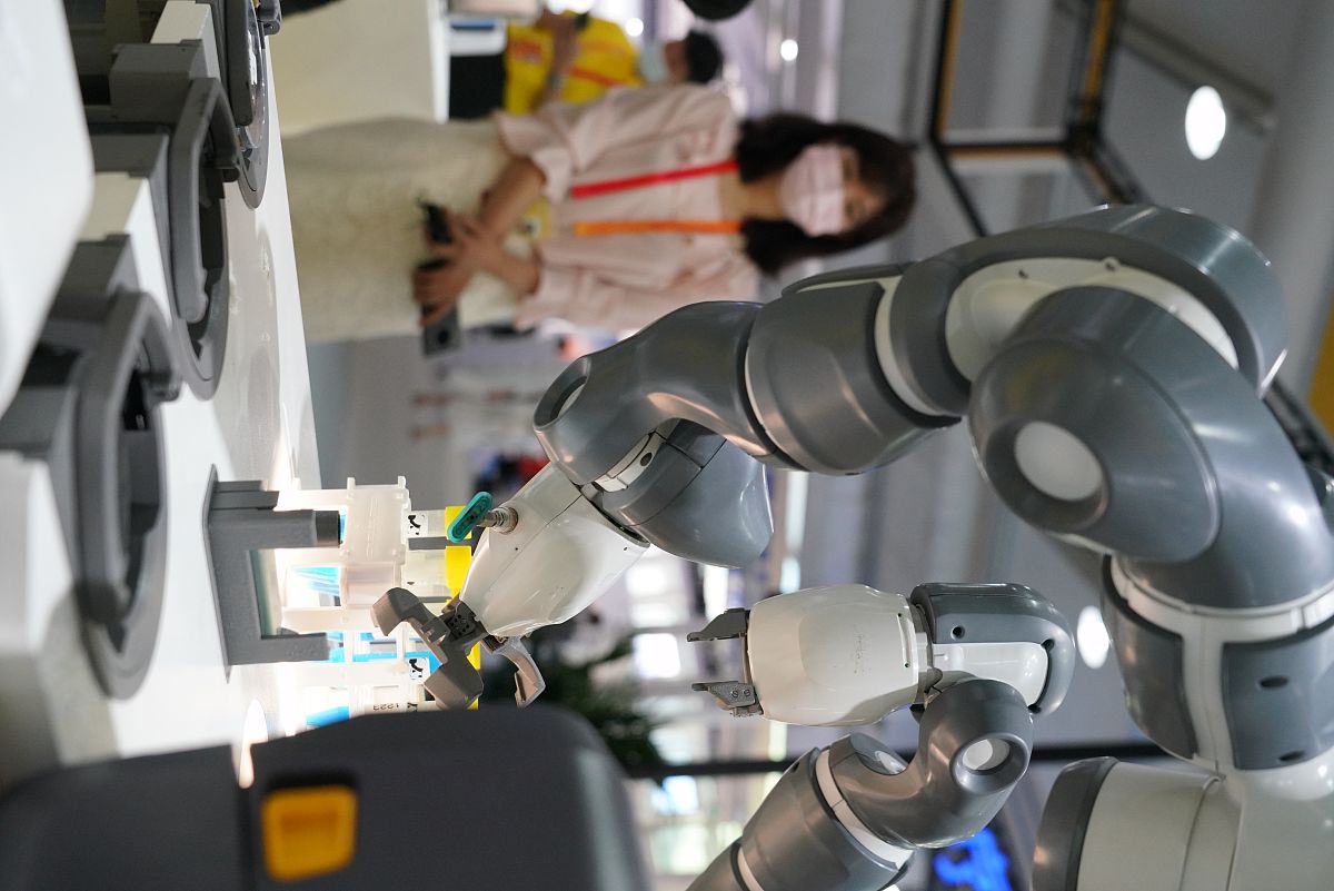 2023年机器人工程专业课程及就业前景深度解析