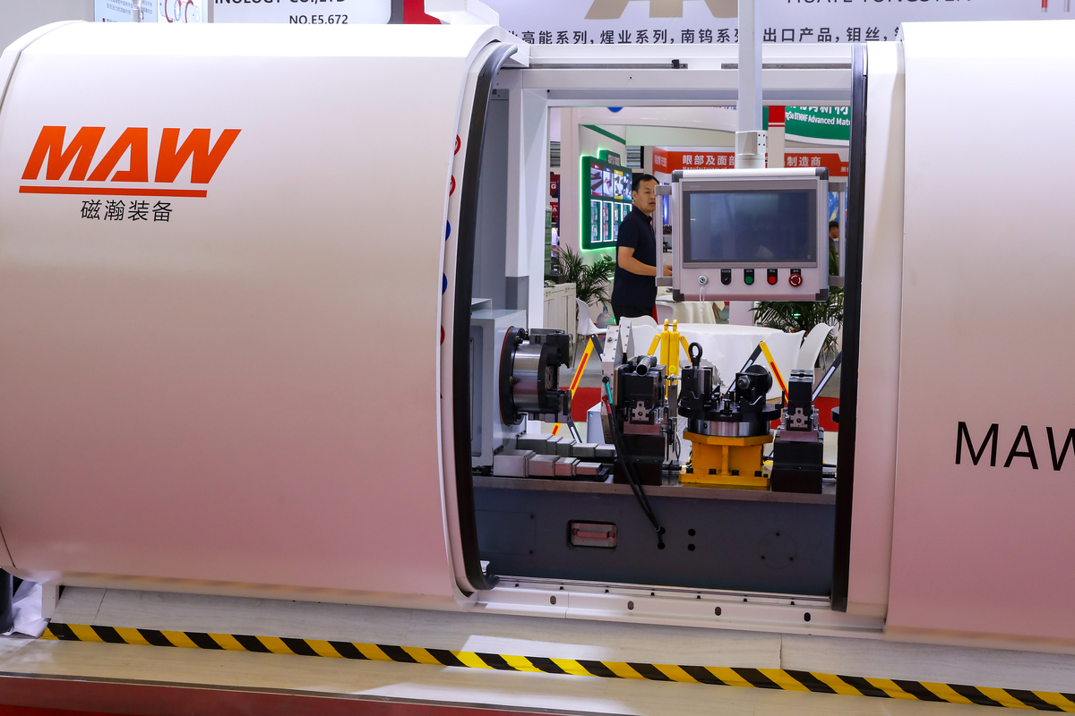 智能锚杆台车终端智能化系统：组成结构与功能解析