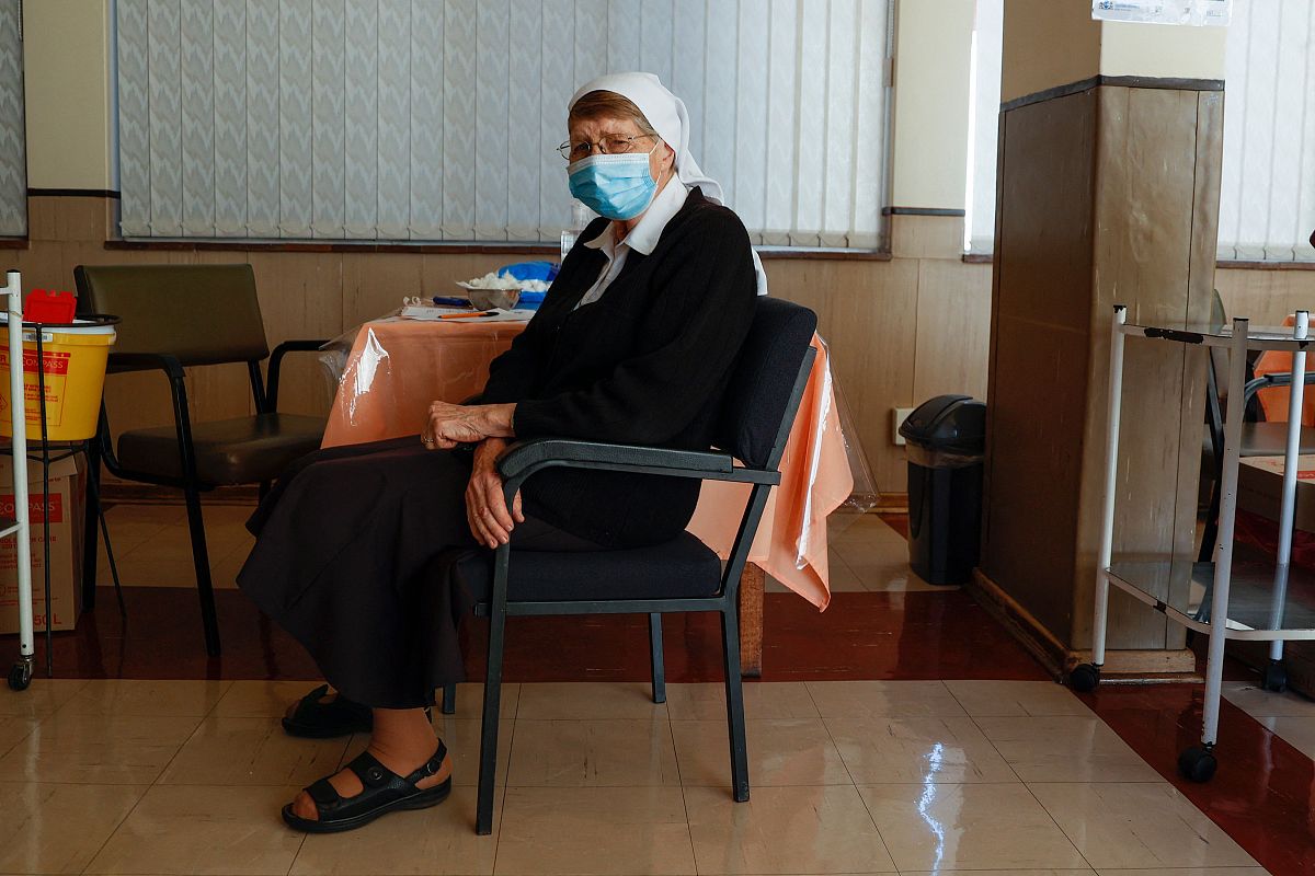 如何将D盘文件合并到一起？详细操作步骤