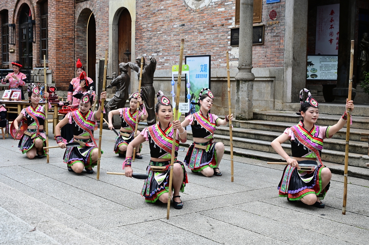 写8条关于文化的中文文章标题
