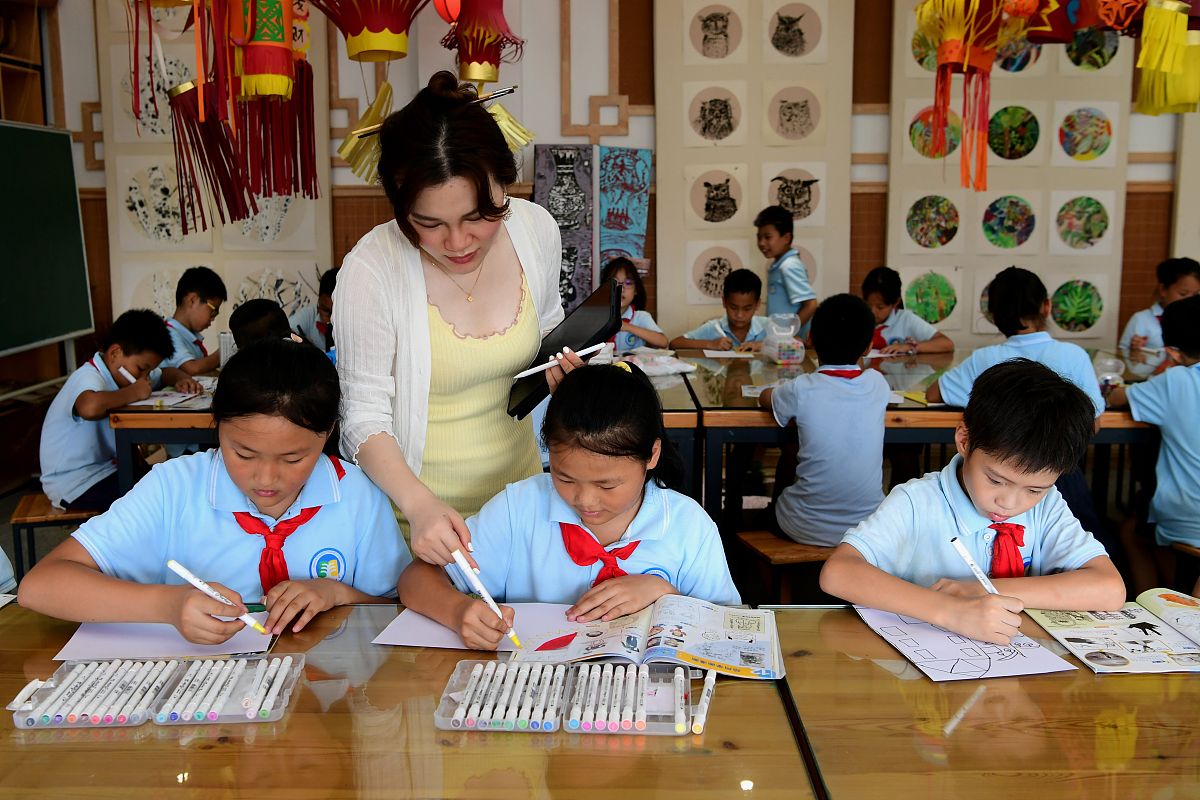 小学低段识字写字教学法：趣味提升学习效果