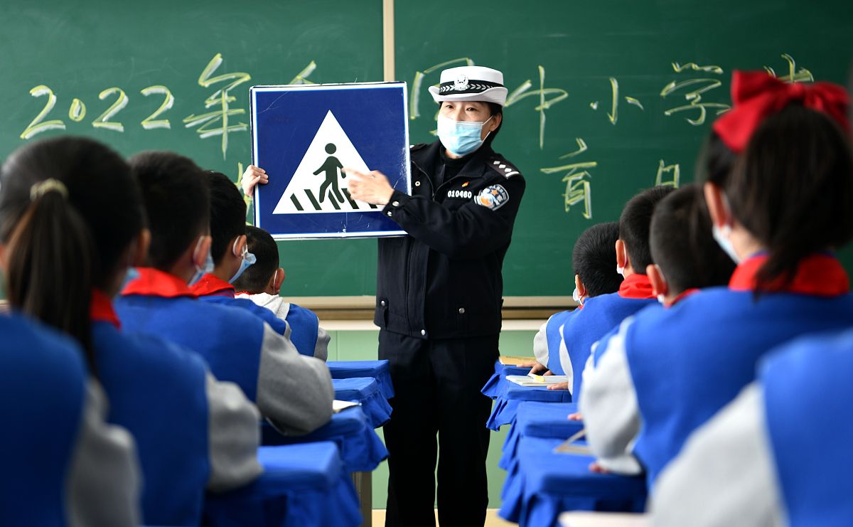 石家庄高中和中专区别：2022年最新对比分析