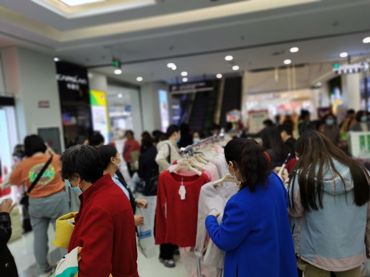 2023年贵州省贵阳市的高铁学校和四川省成都市比起来