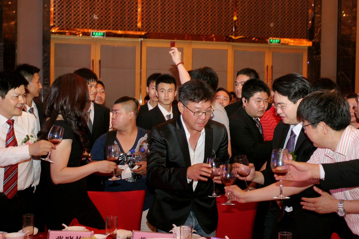 跟老板敬酒说什么话？实用干货！