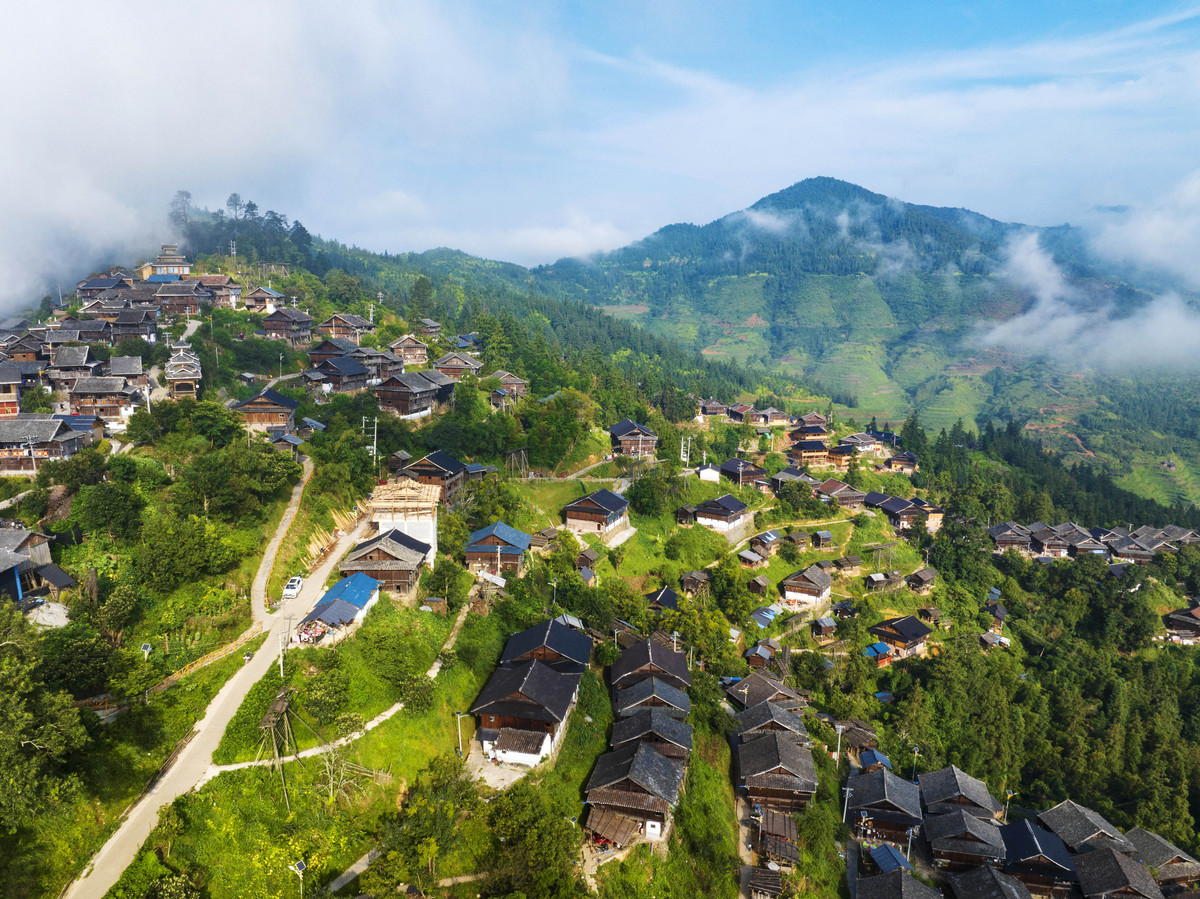 贵州兴义纳具和园康养小镇：全方位健康养老服务和旅游体验