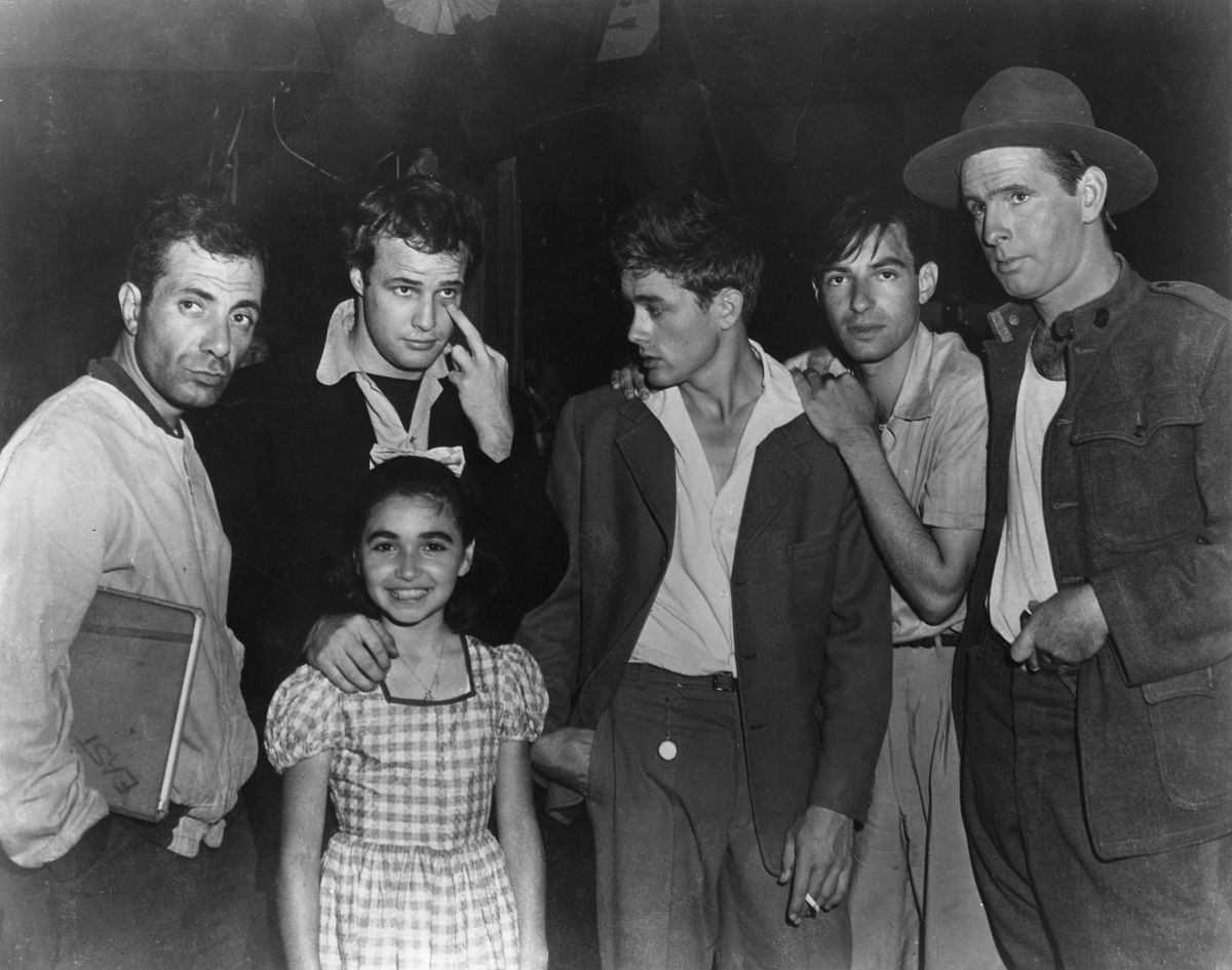 《源泉》四个主人公的英文名字1 Tang Sanzang 唐三藏2 Sun Wukong 孙悟空3 Zhu Bajie 猪八戒4 Sha Wujing 沙悟净安兰德作品《源泉》四个主人公的英文名字1 Howard Roark2 Peter Keating3 Ellsworth Toohey4 Dominique Francon安兰德作品《源泉》四个主人公吉丁拖黑华纳德洛克的英的文名字