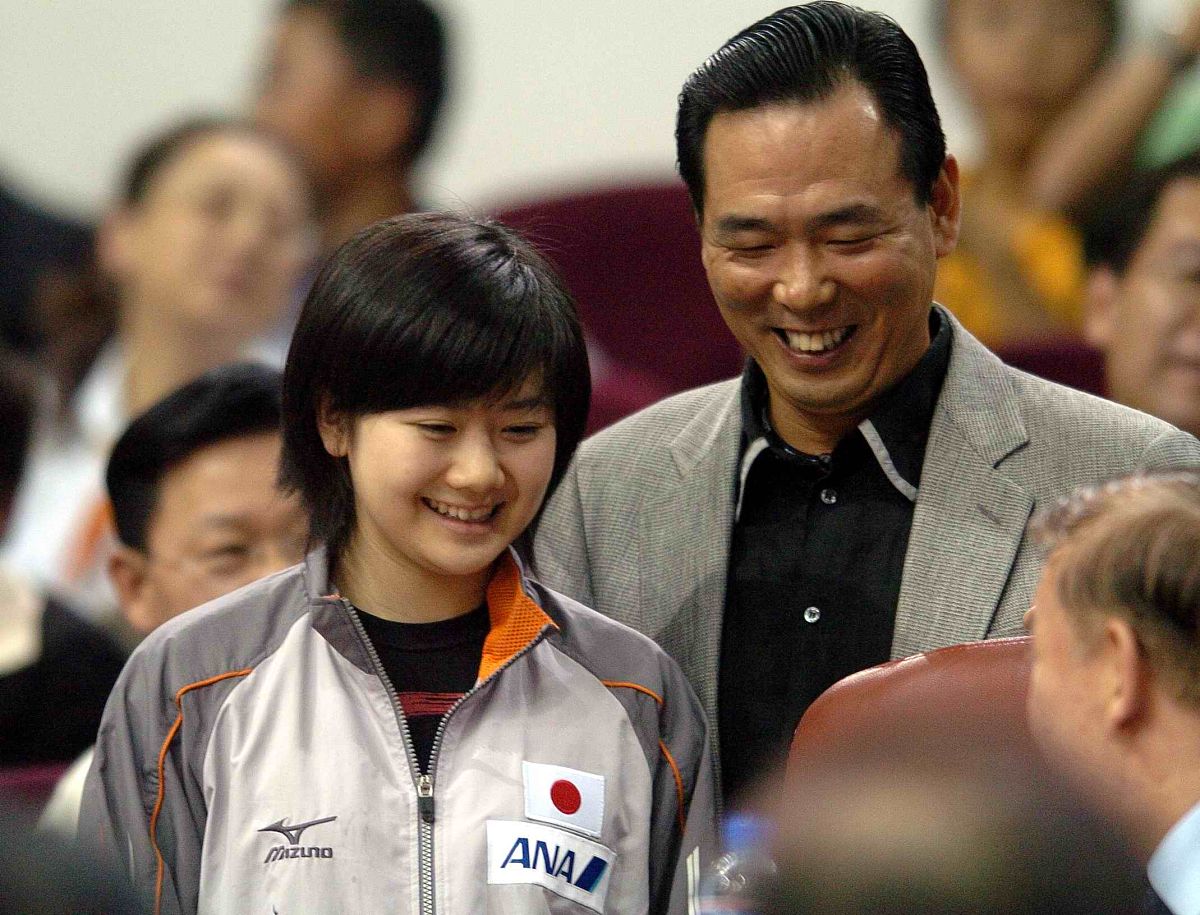 2006年10月1日,女子乒乓球世界杯决赛,国家体育总局局长助理蔡振华和