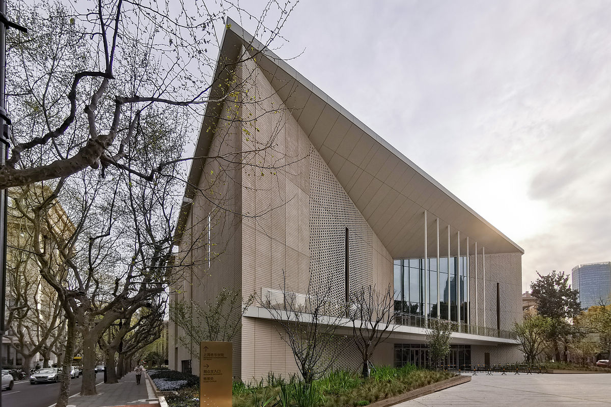 改写下面文字来降低论文查重率：School of Architecture and Art Hefei City College Anhui Hefei230601China
