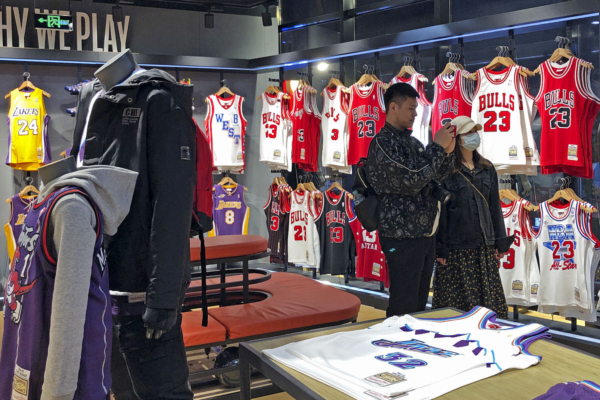 纽约洋基队的标志印在运动商品上可以为纽约体育品牌推广提供什么