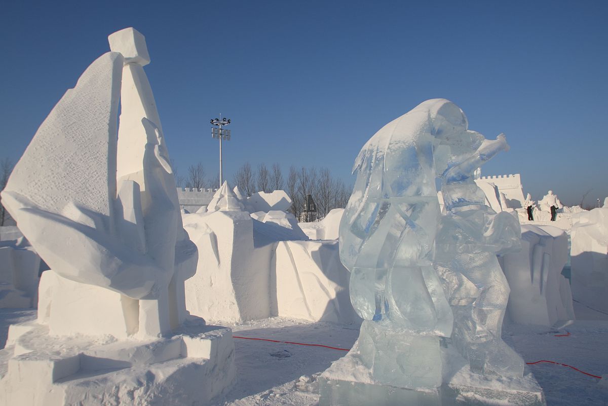 王者荣耀：多人在线竞技游戏，深受全球玩家喜爱